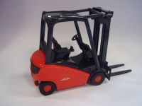 LINDE Modellstapler H14-20