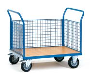 Dreiwandwagen mit Wnden aus Drahtgitter