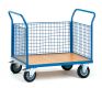 Dreiwandwagen mit Wnden aus Drahtgitter
